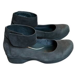 Dansko Lulu Sandals Women’s Size 39 (US 9) Black Nubuck Strap Clogs Shoes